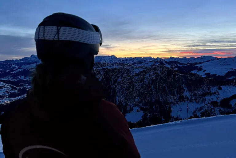 skiën met zonsopkomst