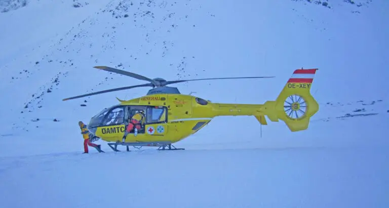 Gele reddingshelikopter