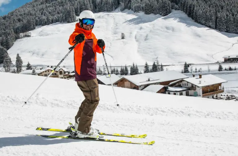 Skiër op de piste in Gerlos
