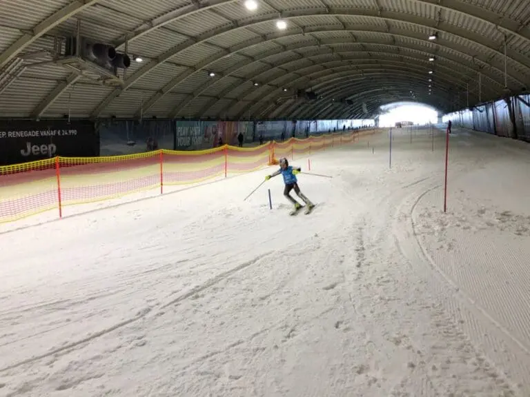 Skiën in skihal