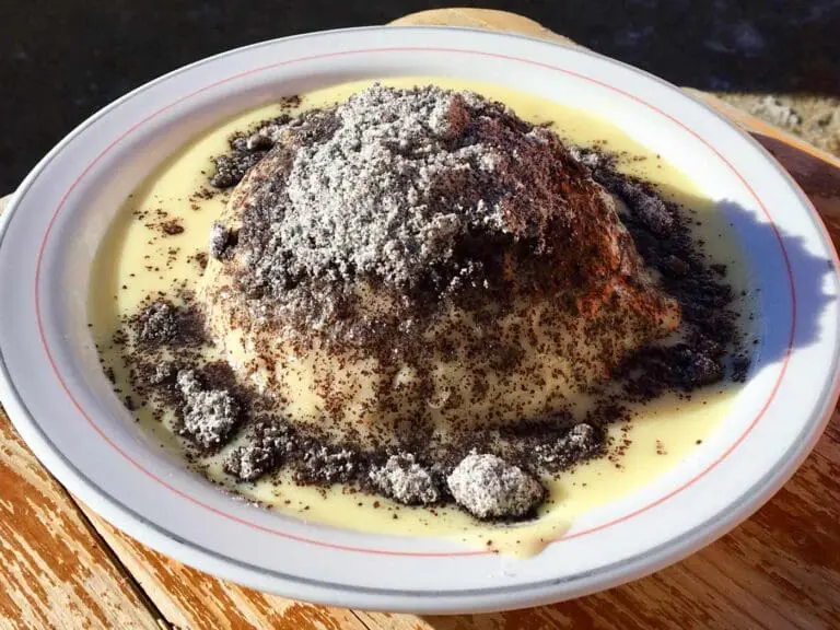 Germknödel met vanillesaus