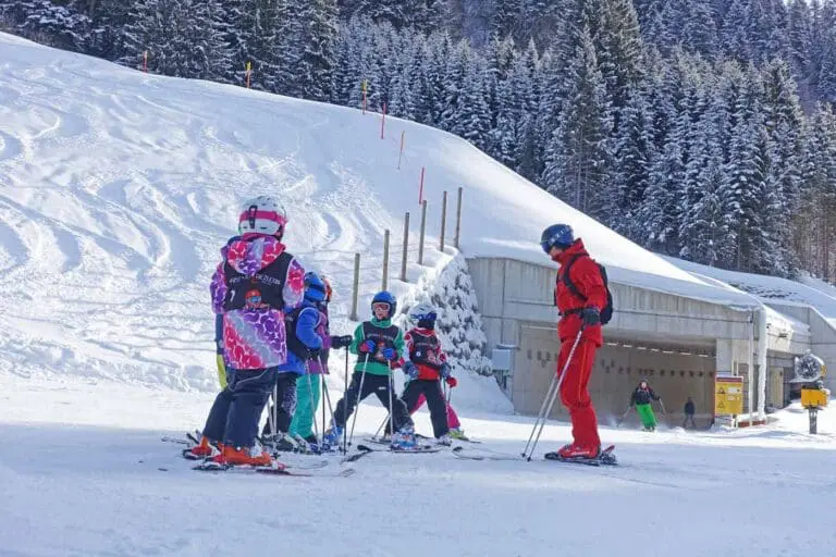 Kinderen skiklas kindvriendelijke skigebieden