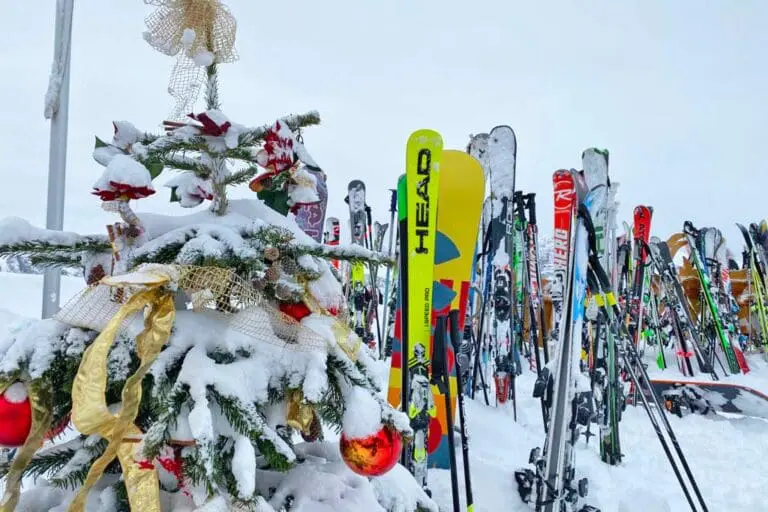 wintersport met kerst tijdens de kerstvakantie