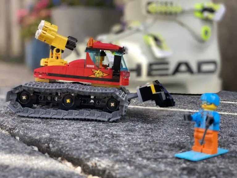 Lego pistenbully