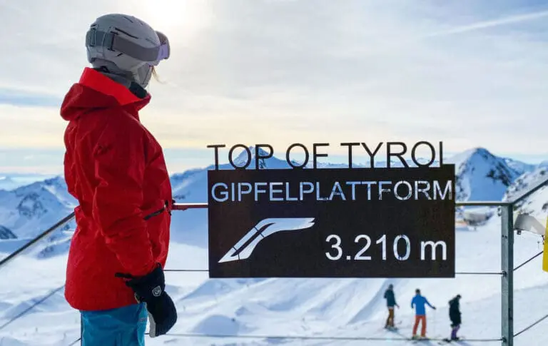 Uitzichtplatform stubaier gletscher sneeuwzekere skigebieden oostenrijk