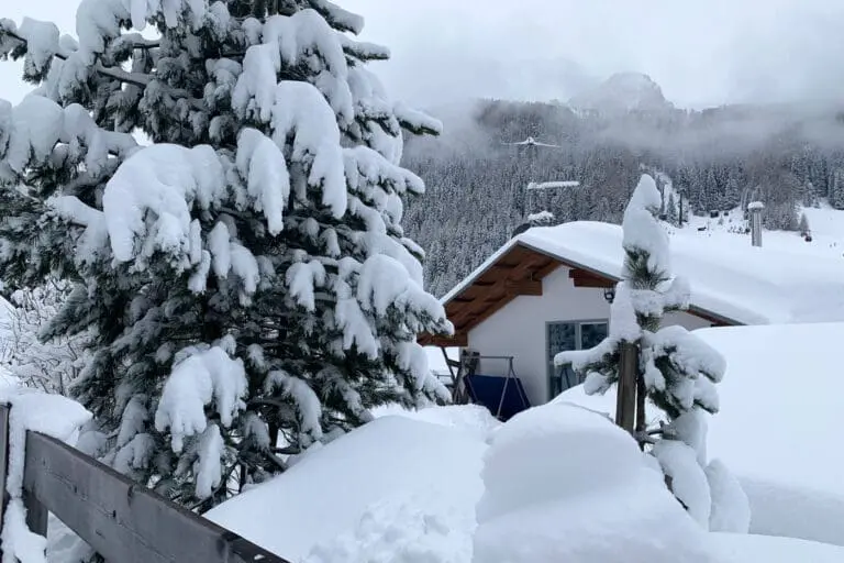 Sneeuw in sneeuwzekere skigebieden Oostenrijk