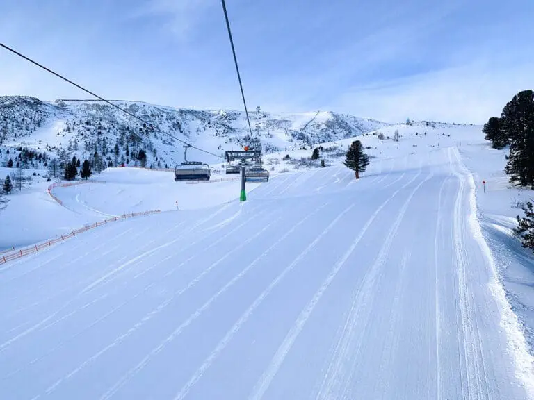 Lege piste in de ochtend in Turracher Höhe