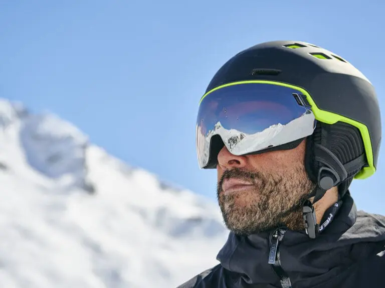 Helm met vizier van HEAD