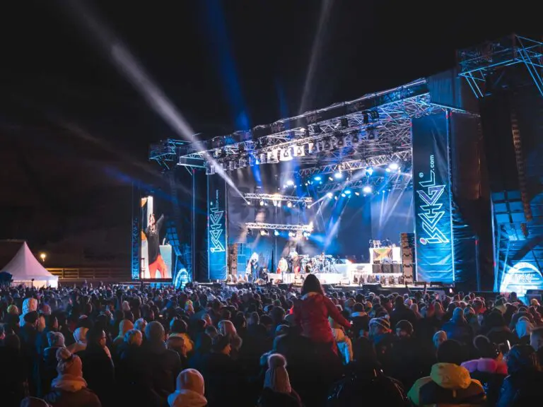 Podium Top of the Mountain concert