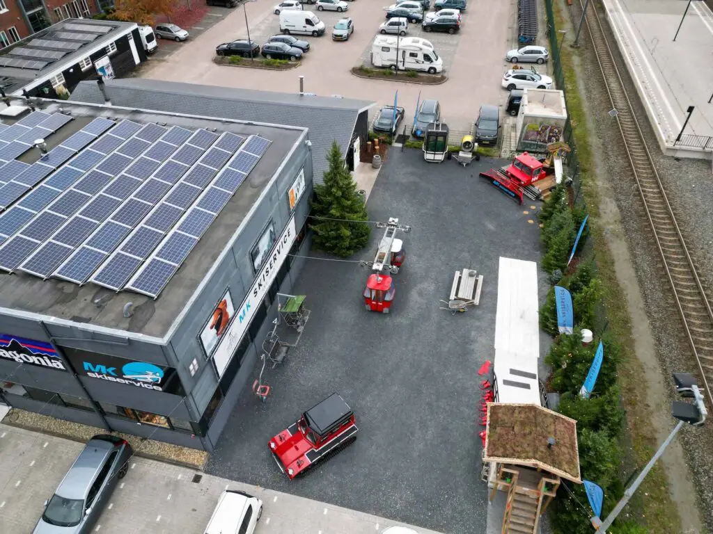 MK Skiservice Bilthoven aan het spoor