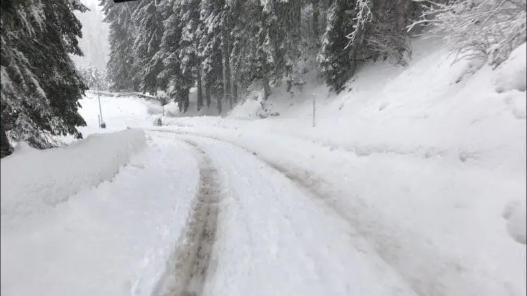 Sneeuw op de weg
