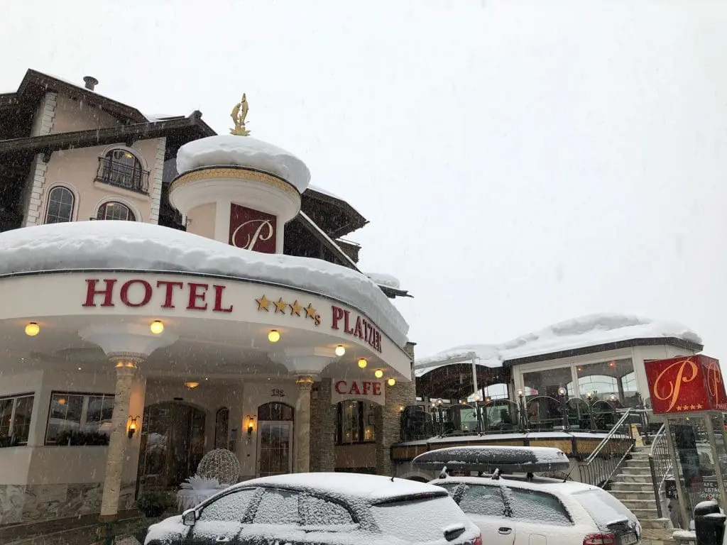 Hotel Platzer in Gerlos met sneeuw