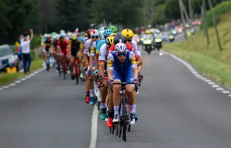 Wielrenners tijdens de Tour de France