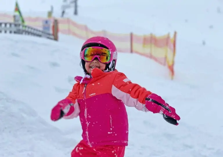 Kind op wintersport in het Montafon