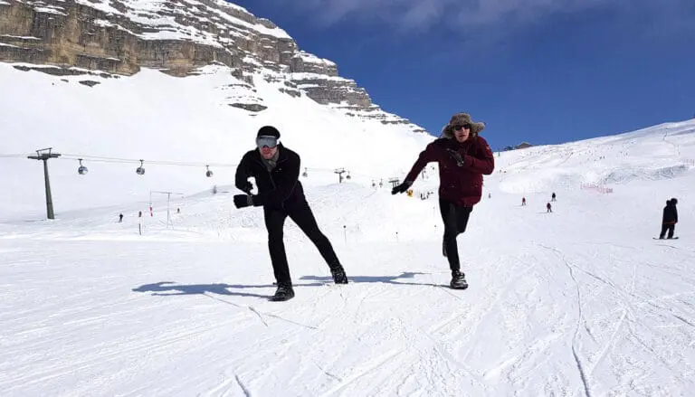 Snowfeet in de sneeuw