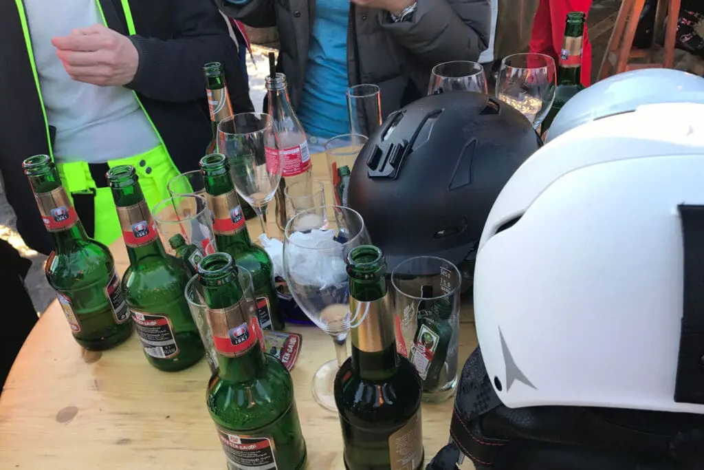 Hopelijk staan we straks ook zo in de nieuwe après-ski bar in Katschberg