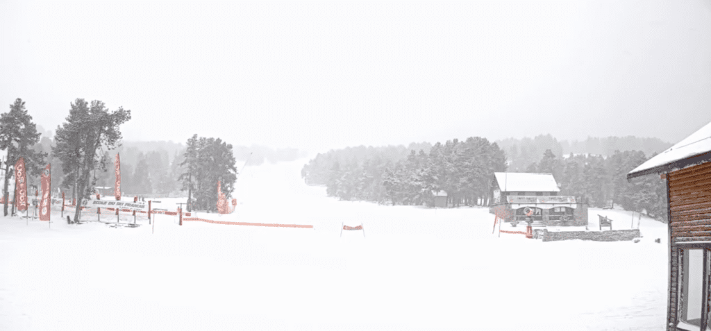 Webcambeeld Pyreneeën verse sneeuw