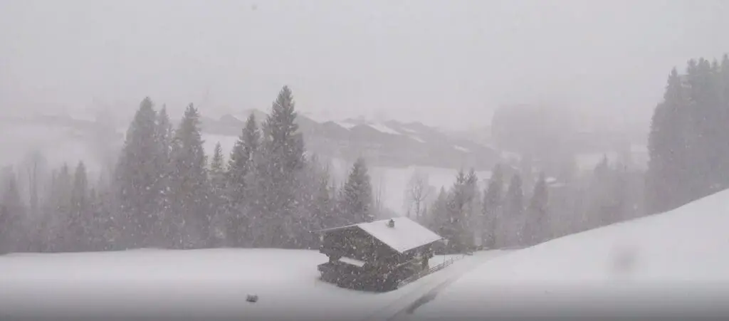Verse sneeuw in Alpbach