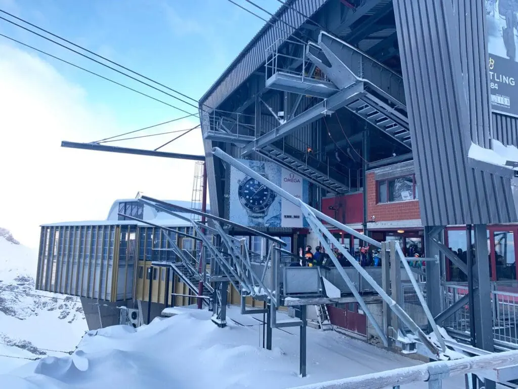 Bergstation van de Titlis Rotair