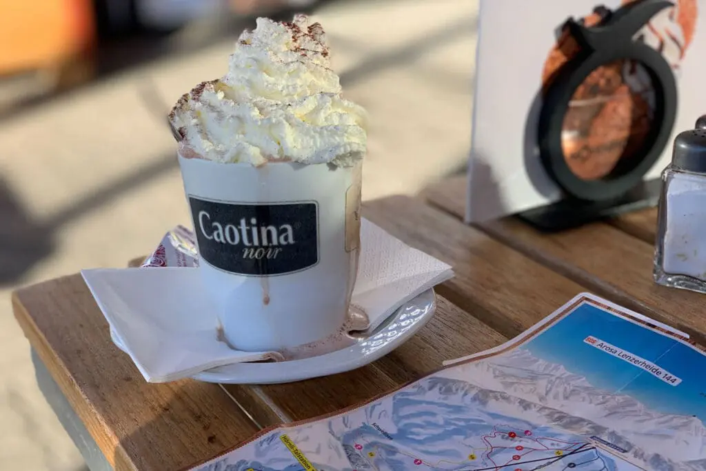 Warme choco met slagroom