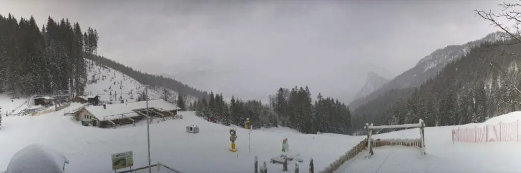 Oberammergau verse sneeuw