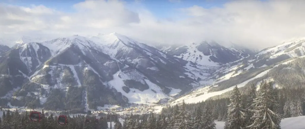 Saalbach Hinterglemm verse sneeuw