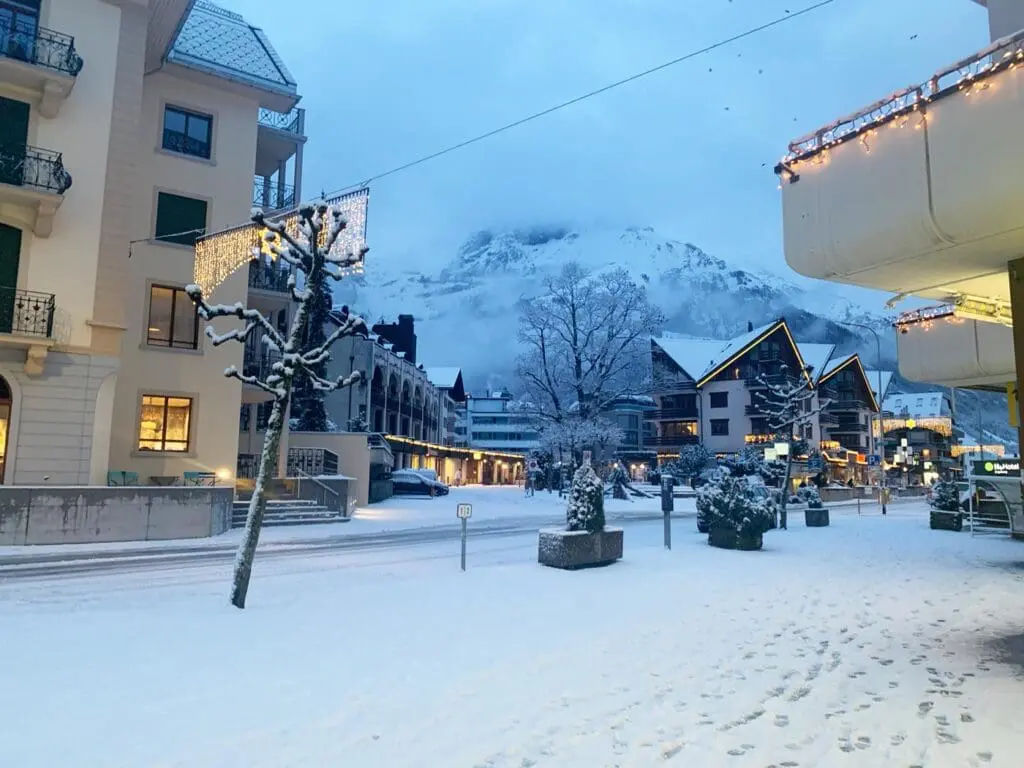 Engelberg verse sneeuw