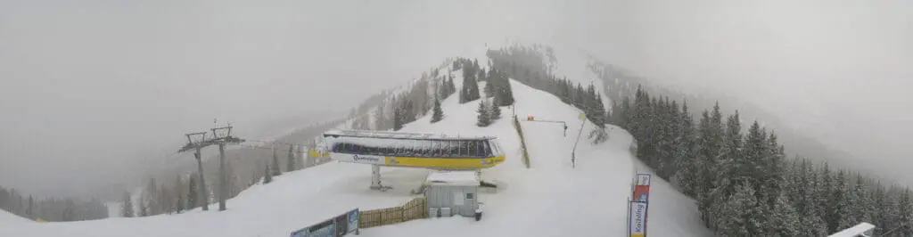 Hauser Kaibling met sneeuw