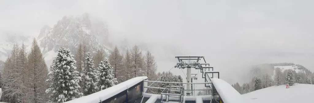 Val di Fassa verse sneeuw