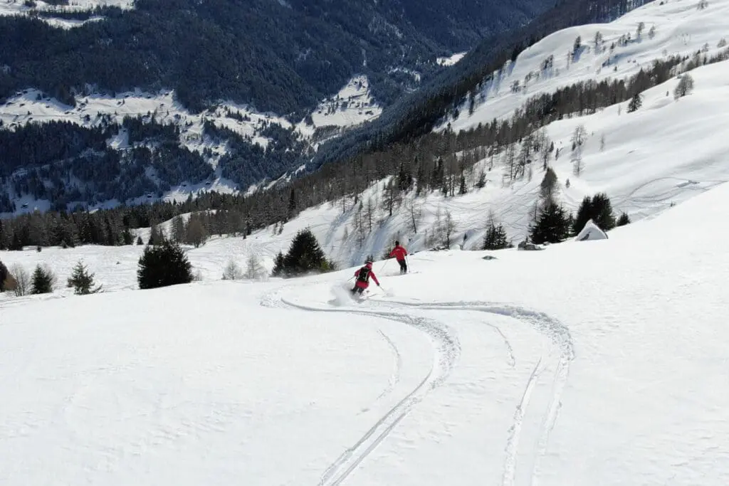 Freeriden is off-piste skiën