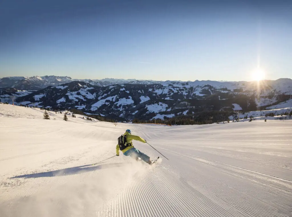 Early Bird skiing Ski Juwel