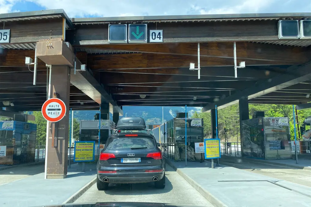 Tol betalen op de snelweg bij de Frejus-tunnel