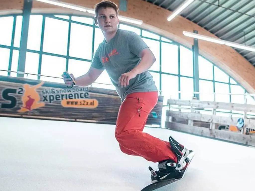 snowboarder ski & snowboarder xperience