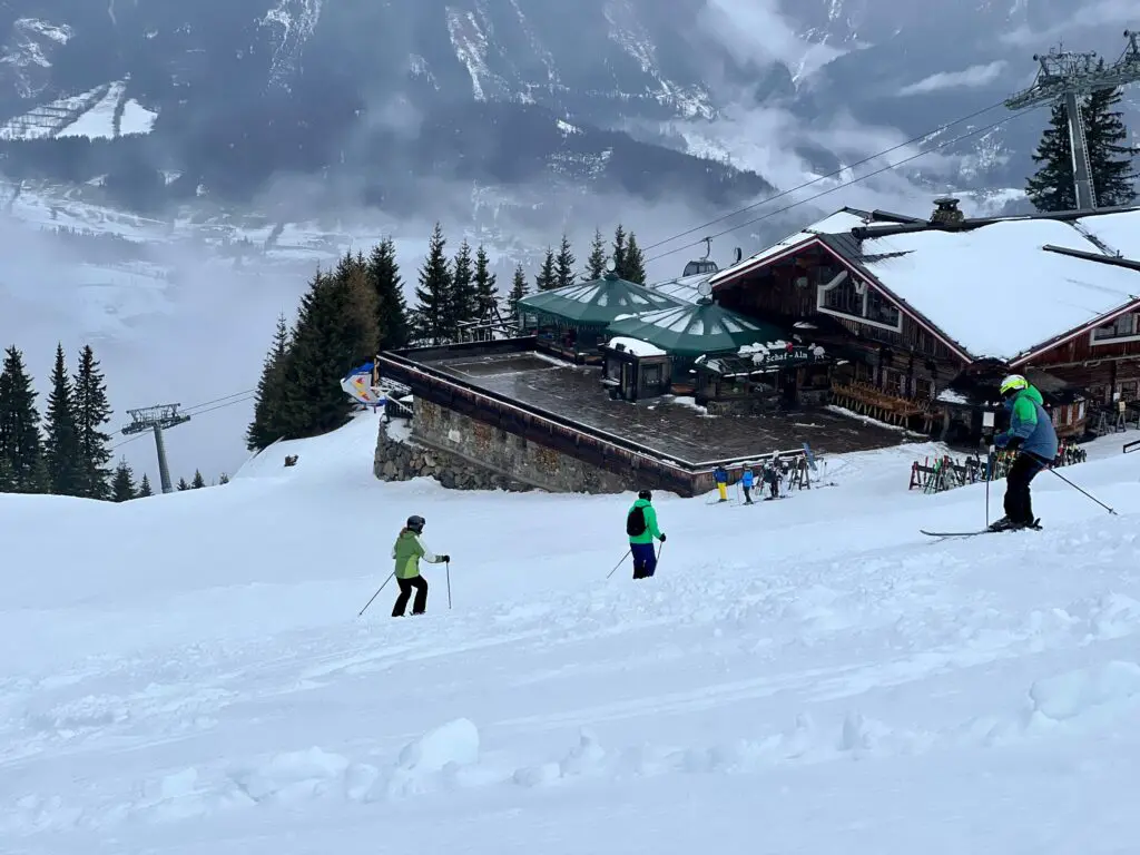 Skiën in de regen in Schladming