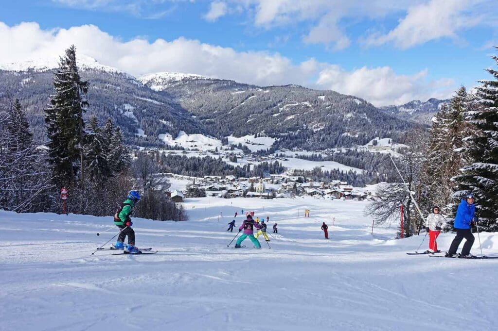 Kinder auf den Pisten in Oberstdorf Kleinwalsertal