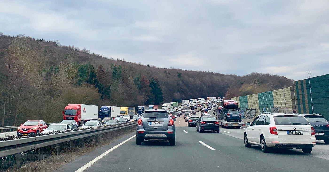 File en verkeersdrukte op de weg