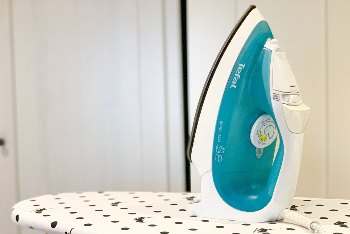 Strijken strijkbout strijkplank