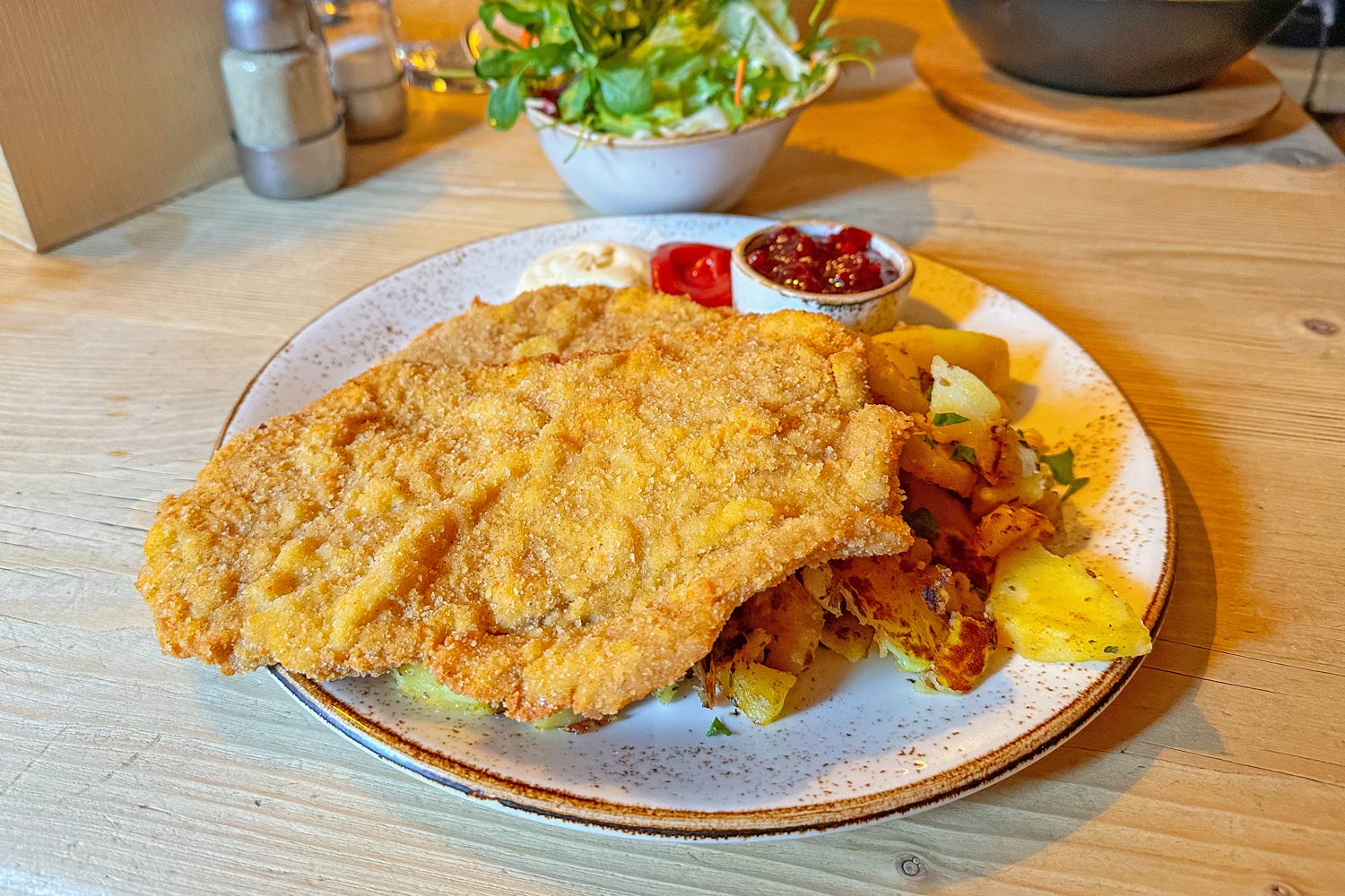 Wiener Schnitzel met aardappeltjes