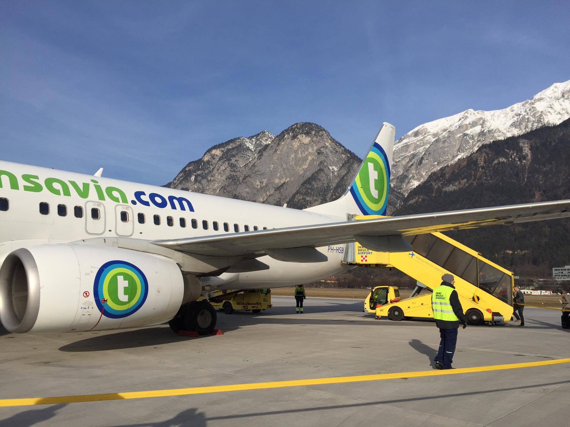 Skigebieden Vliegveld: vliegen van amsterdam naar innsbruck goedkope vliegtickets wintersport vliegtuig Oostenrijk