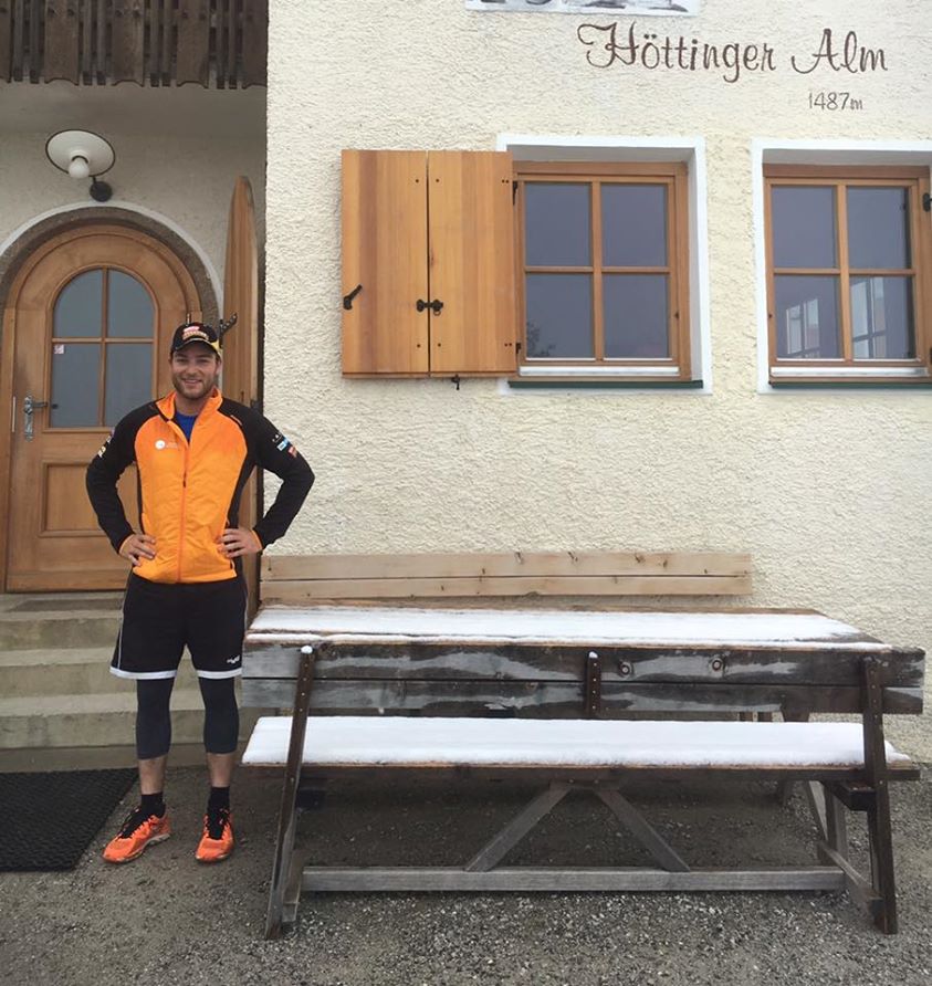 Maarten Meiners vanuit Innsbruck met een laagje sneeuw op het bankje