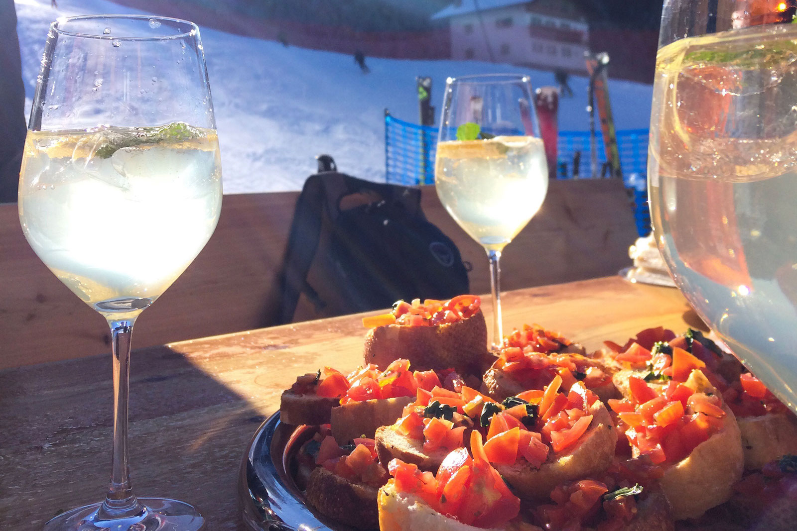 Wijn en Italiaanse hapjes in Val Gardena