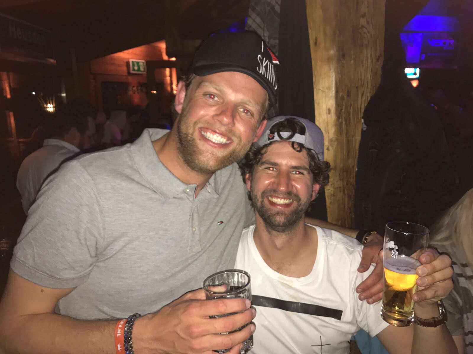 Twee mannen in de après-ski