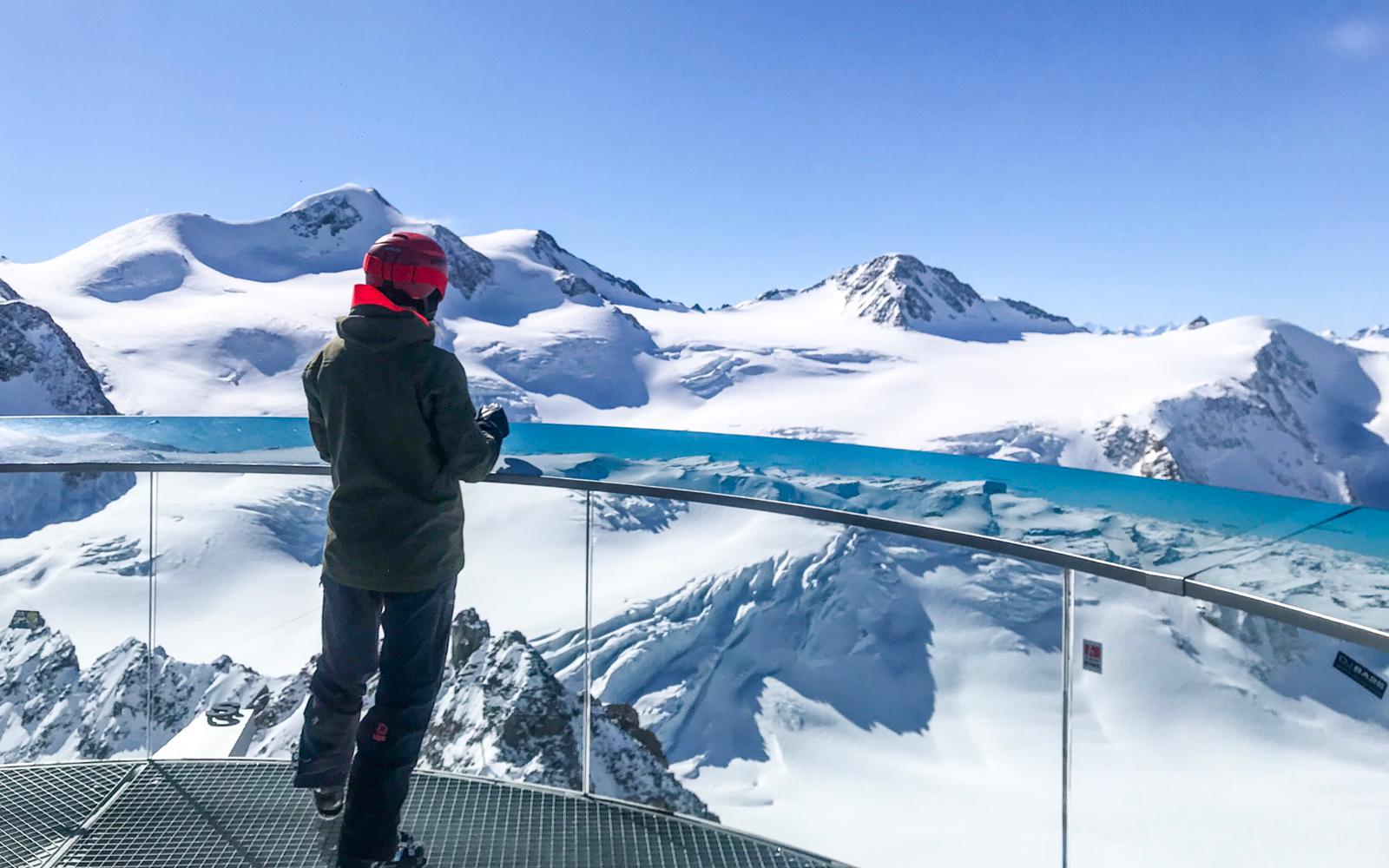 Miranda bij een uitzichtpunt in het Pitztal