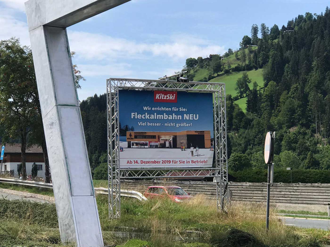 Bord met nieuwe Fleckalmbahn Kirchberg