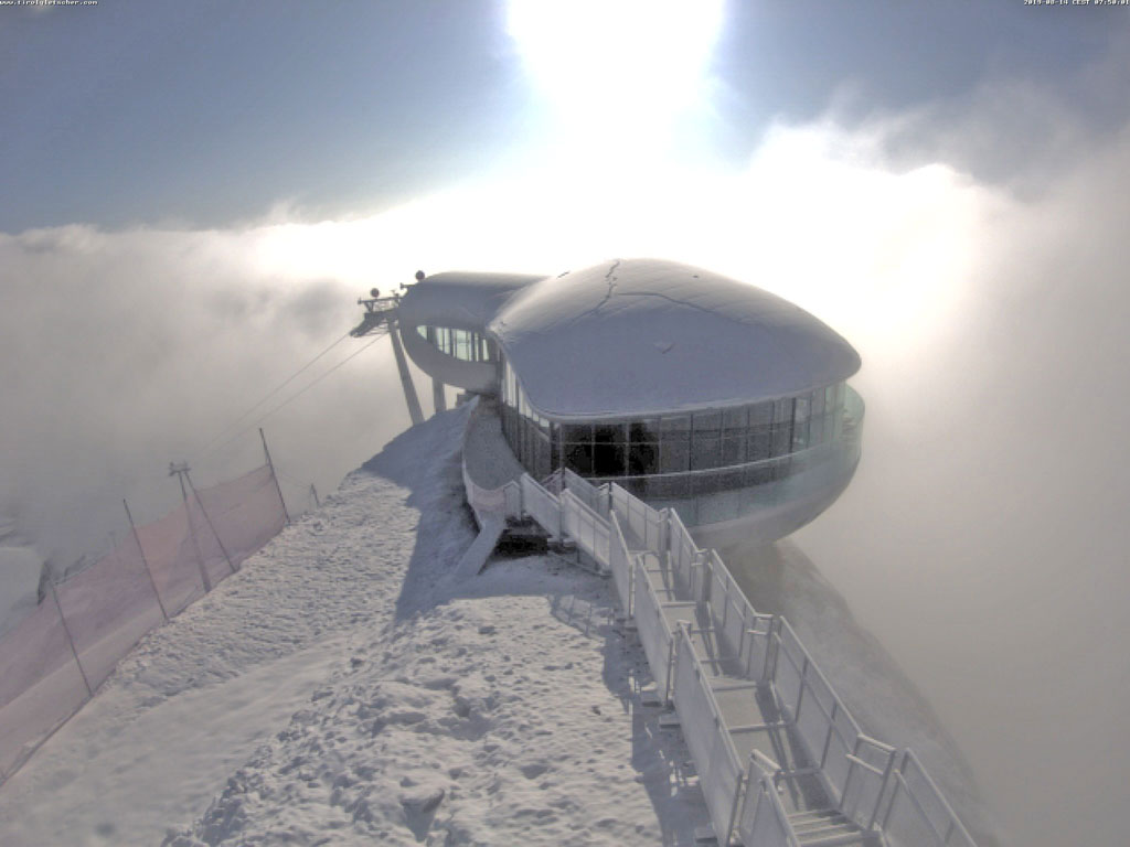 Sneeuw op de Pitztaler Gletscher
