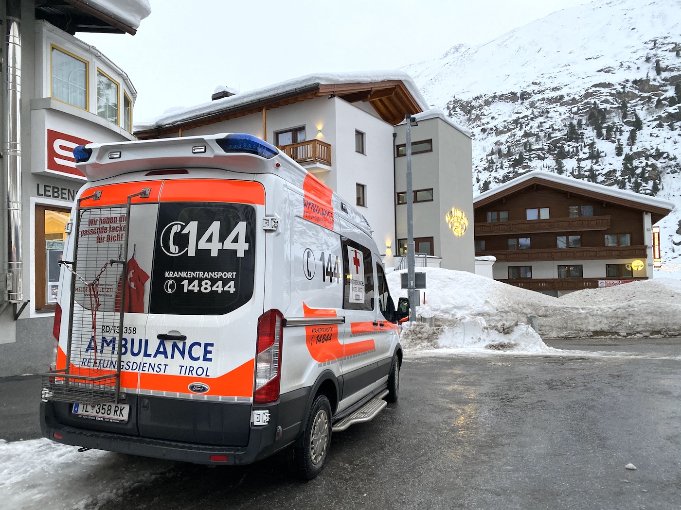 ski-ongeluk ambulance