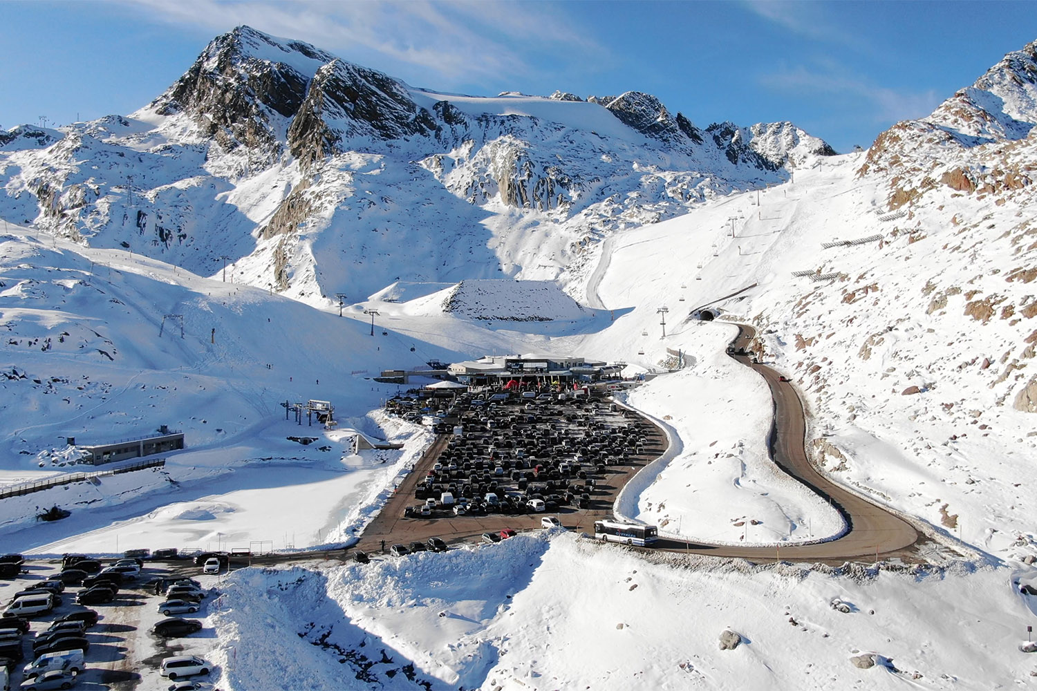 Piste op Pitztaler Gletscher gesloten na rotsval