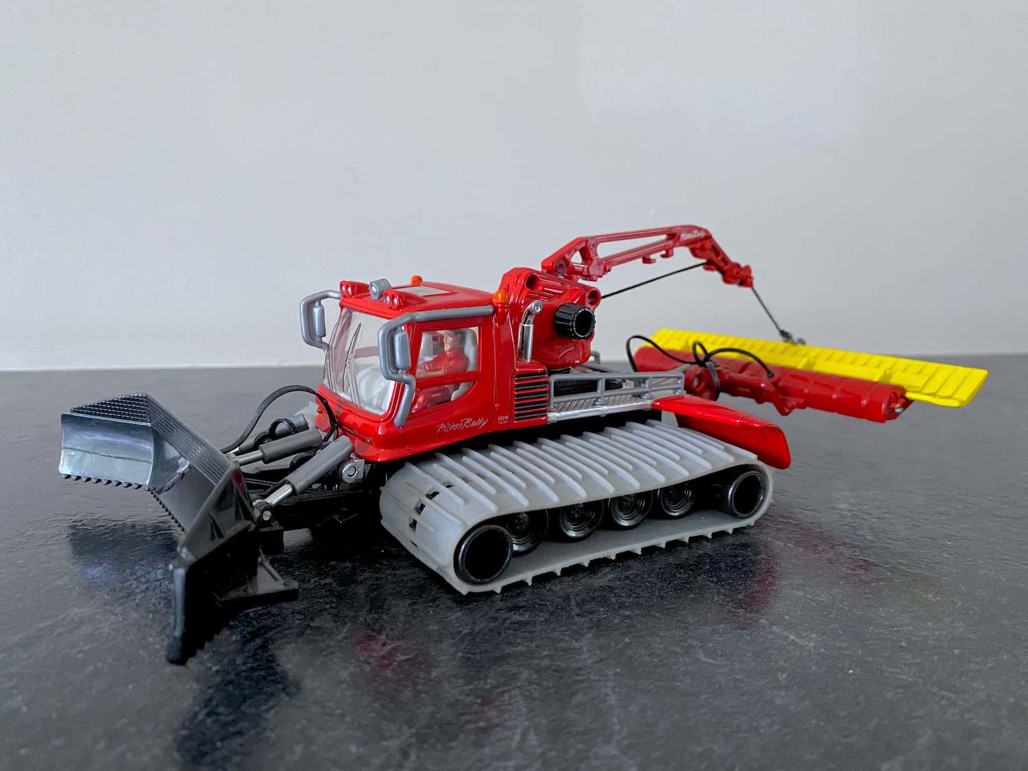model pistenbully