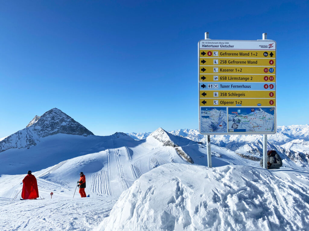 Sommerskifahren in Österreich auf dem Hintertuxer Gletscher