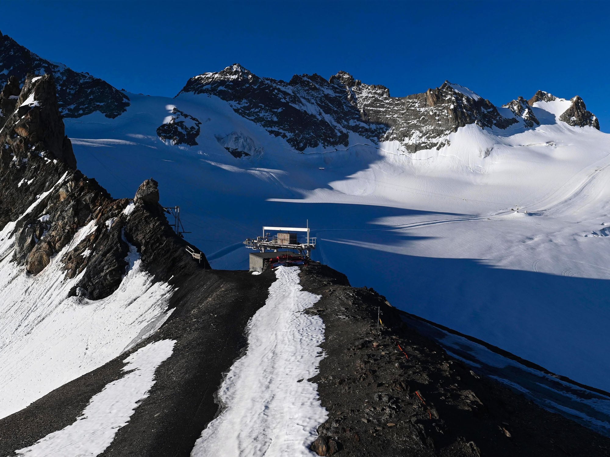 New Ski Lift Construction in La Grave-La Meije Halted to Protect Bearded Vultures